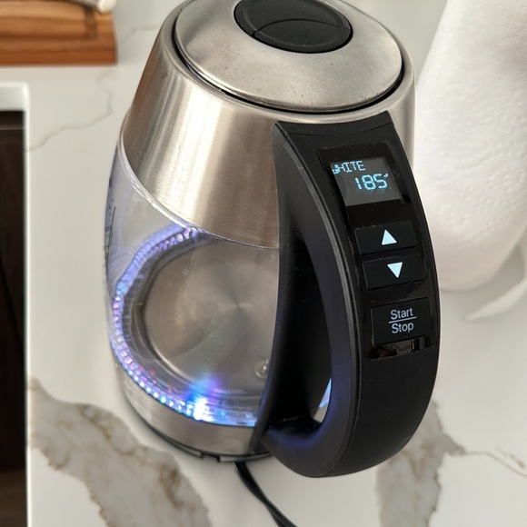 Chefman Electric Kettle - Picture 4 of 4